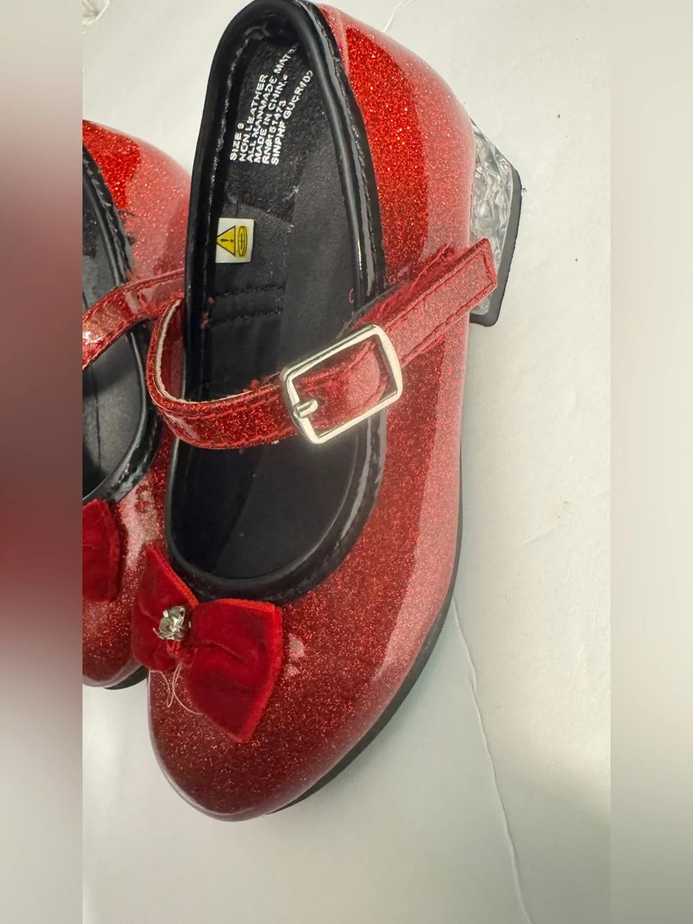 Cynthia Rowley Light-up shoes; . Red Glitter size 8